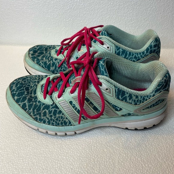 Womens Adidas teal with fuchsia laces size 9 - Picture 2 of 5